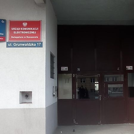 Mk Apartament III Жешов Екстериор снимка