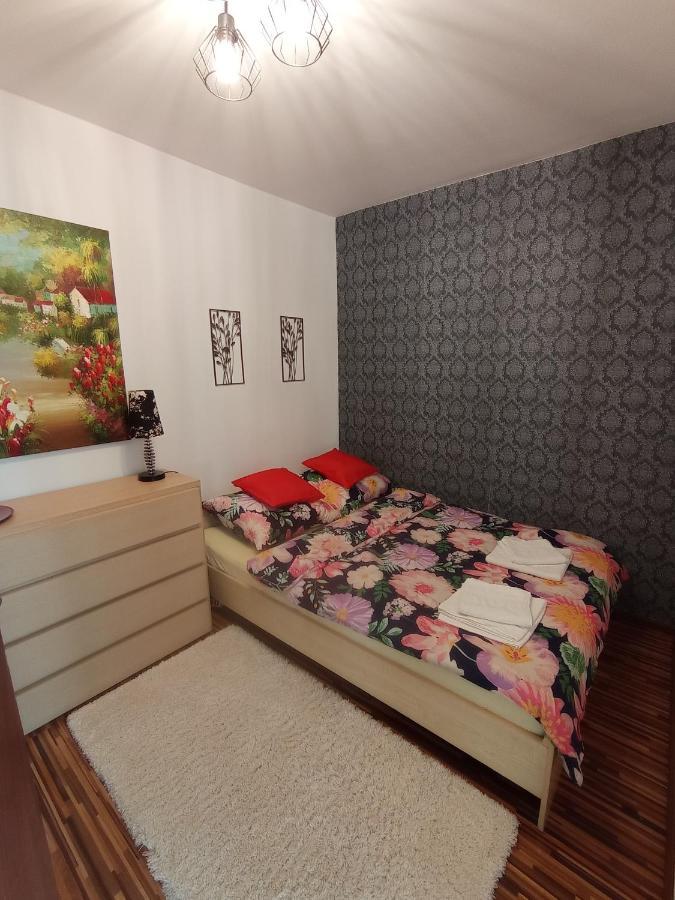 Mk Apartament III Жешов Екстериор снимка